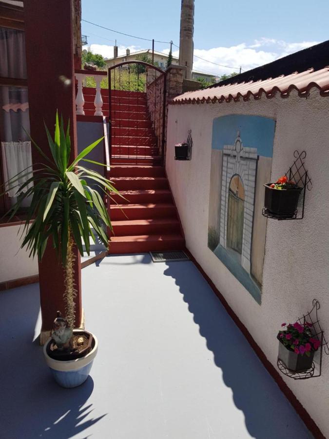 סנג' Apartments Varga מראה חיצוני תמונה