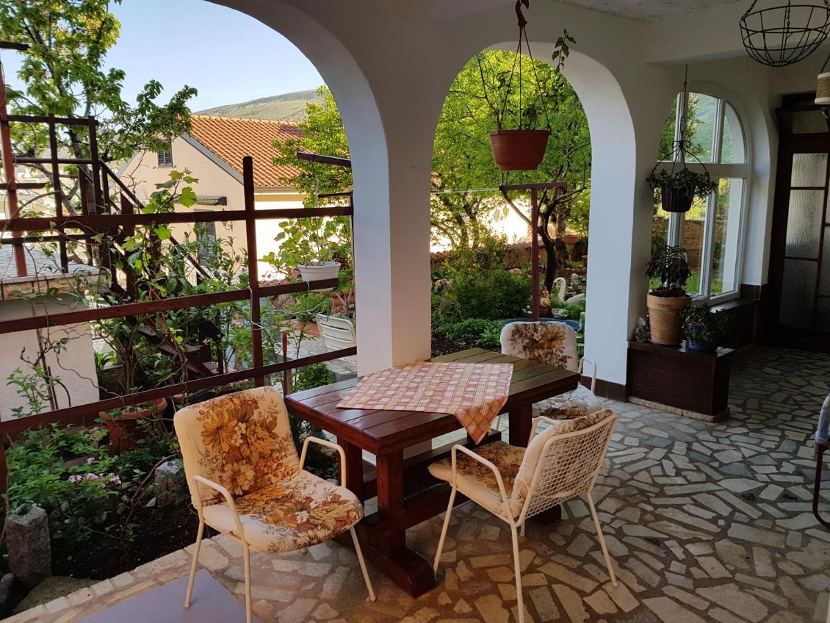 סנג' Apartments Varga מראה חיצוני תמונה