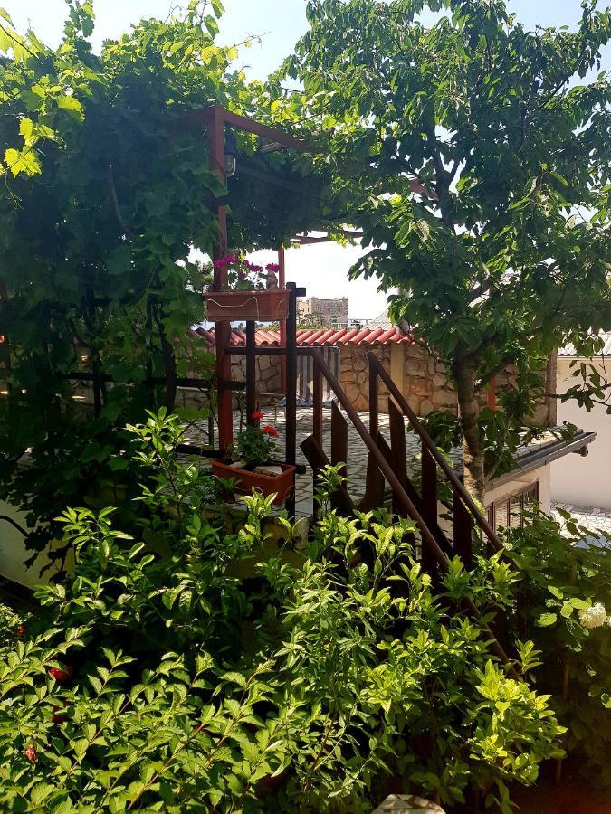 סנג' Apartments Varga מראה חיצוני תמונה
