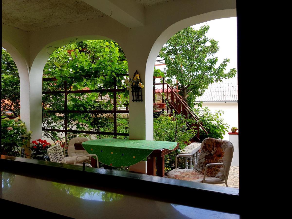 סנג' Apartments Varga מראה חיצוני תמונה